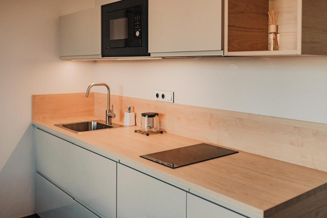 Ferienwohnung Beautiful New Studio, 400M From The Square Pilsen Exterior foto