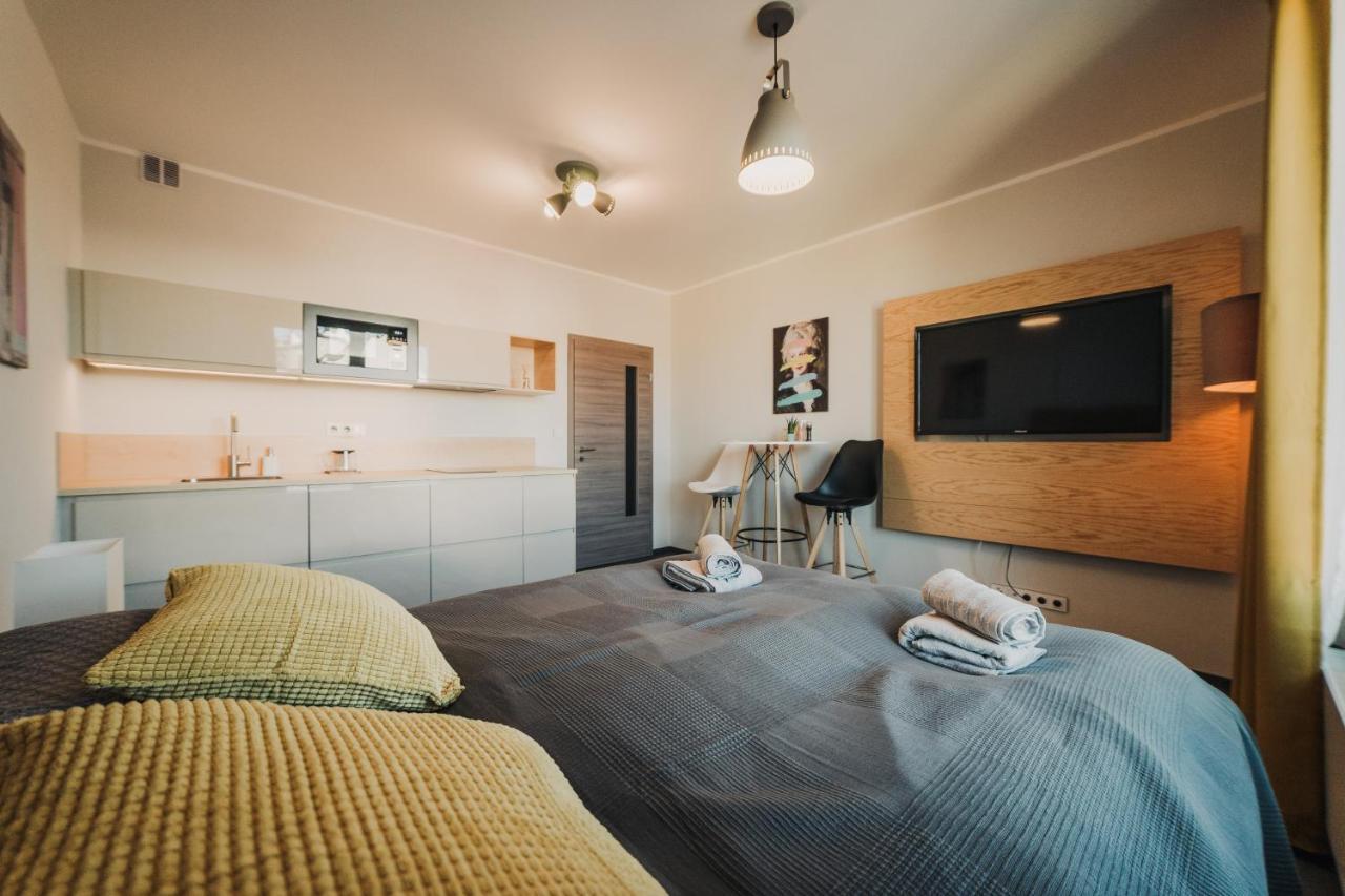 Ferienwohnung Beautiful New Studio, 400M From The Square Pilsen Exterior foto