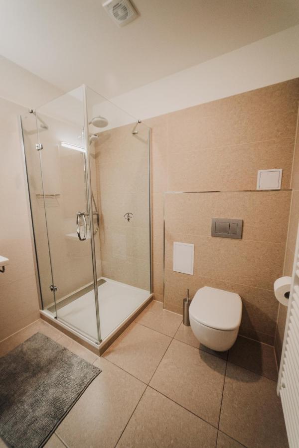 Ferienwohnung Beautiful New Studio, 400M From The Square Pilsen Exterior foto